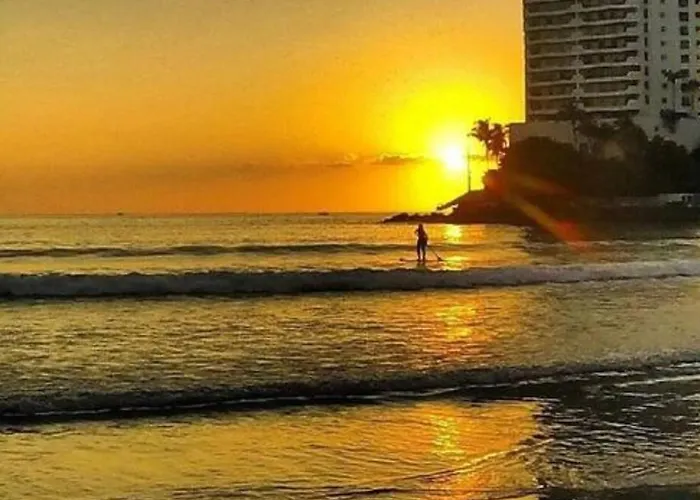 Apto A Poucos Metros Da Praia Da Enseada Com Wi-Fi